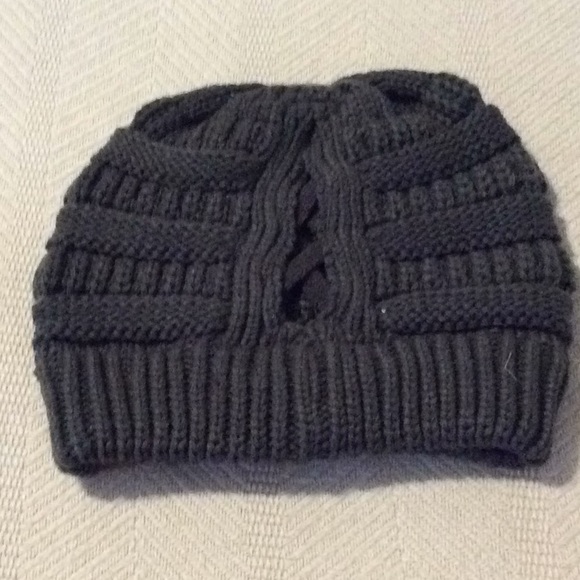Cross-cross Beanie - Picture 2 of 3